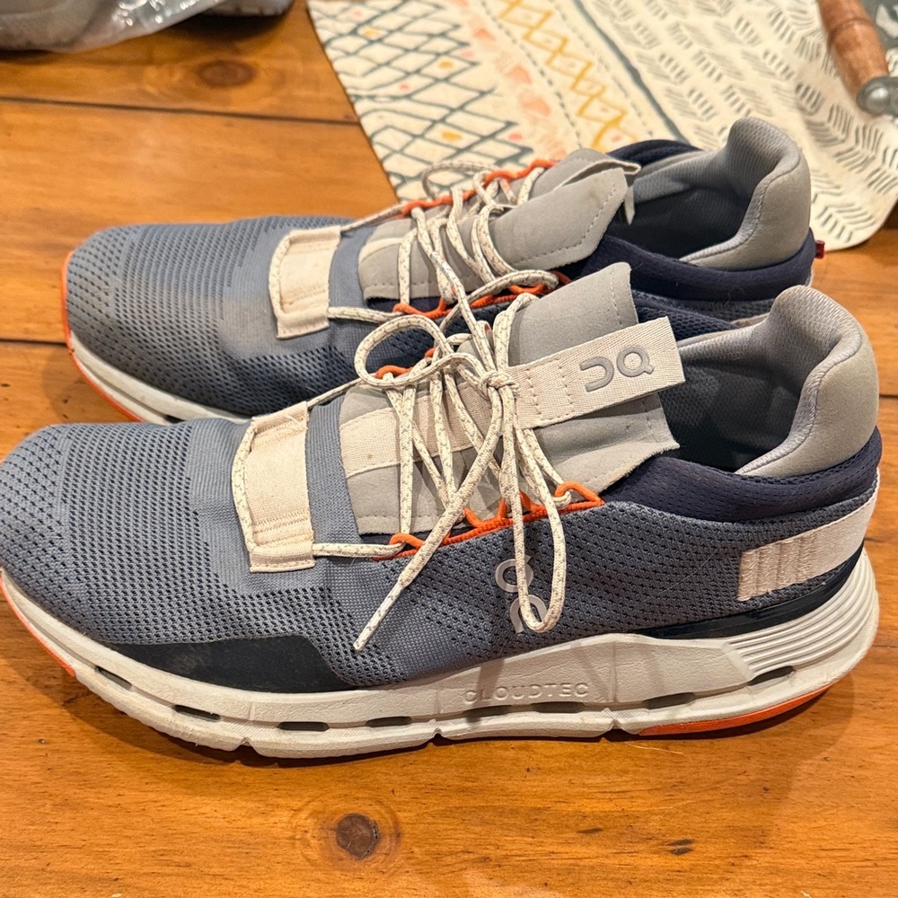 On Running Men's Athletic Shoes in Gray and Navy